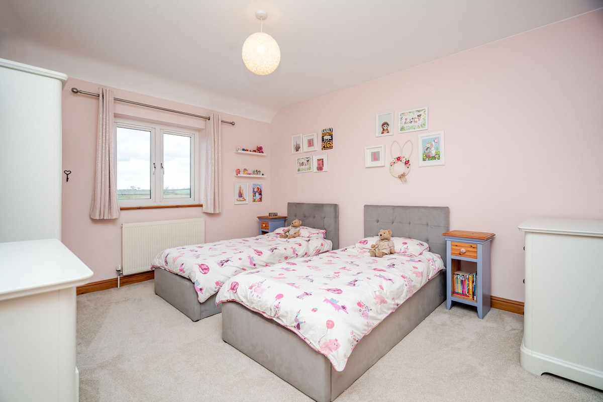 Pyms Stables, Newport Pagnell, MK16, photo 30