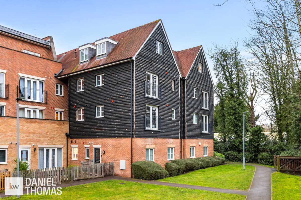 Winchester Close
