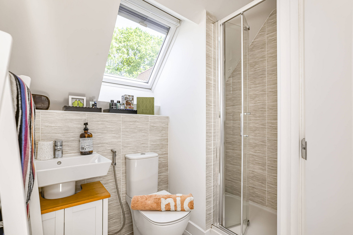 Langmore Lane, Lindfield, RH16, photo 6