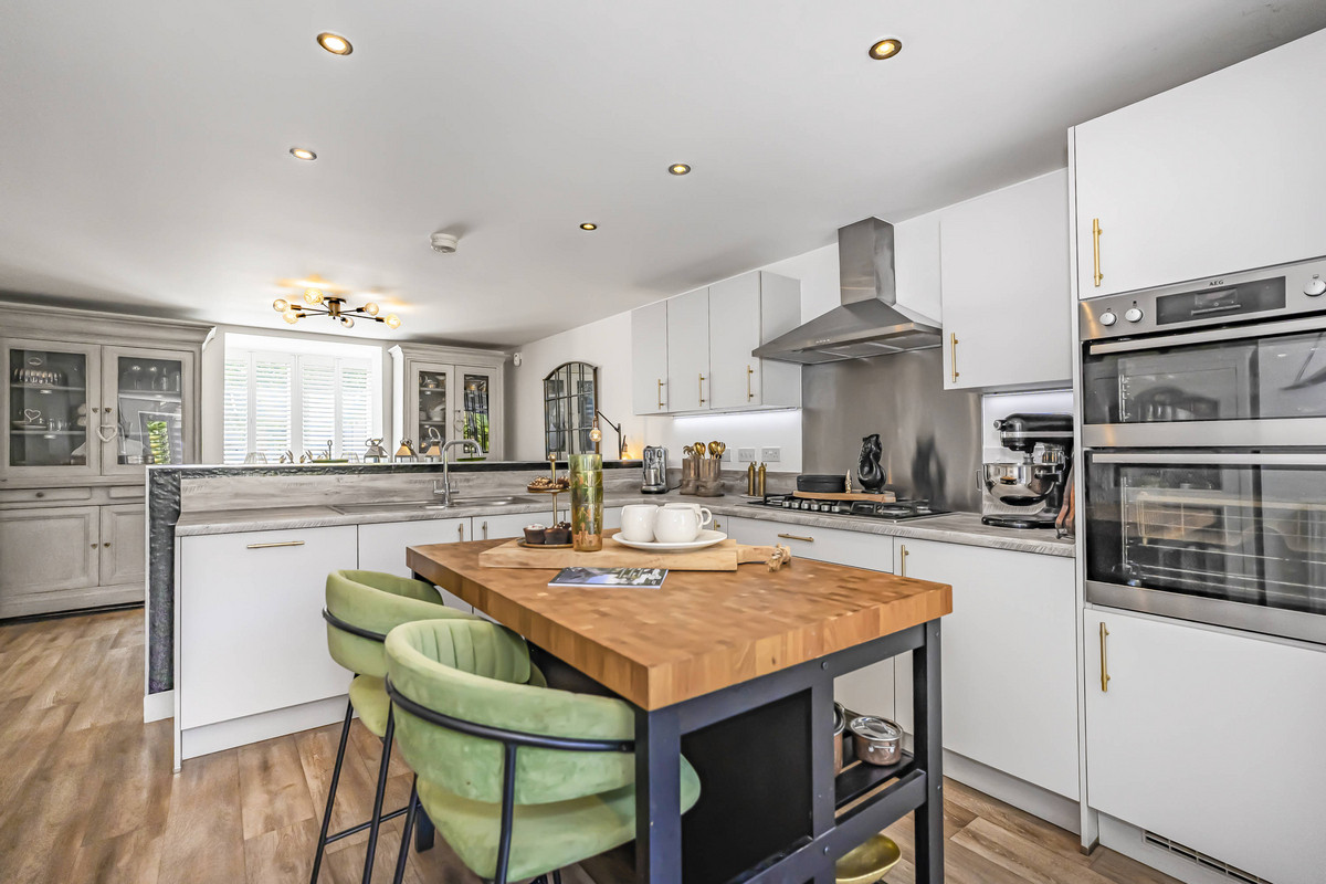 Langmore Lane, Lindfield, RH16, photo 24