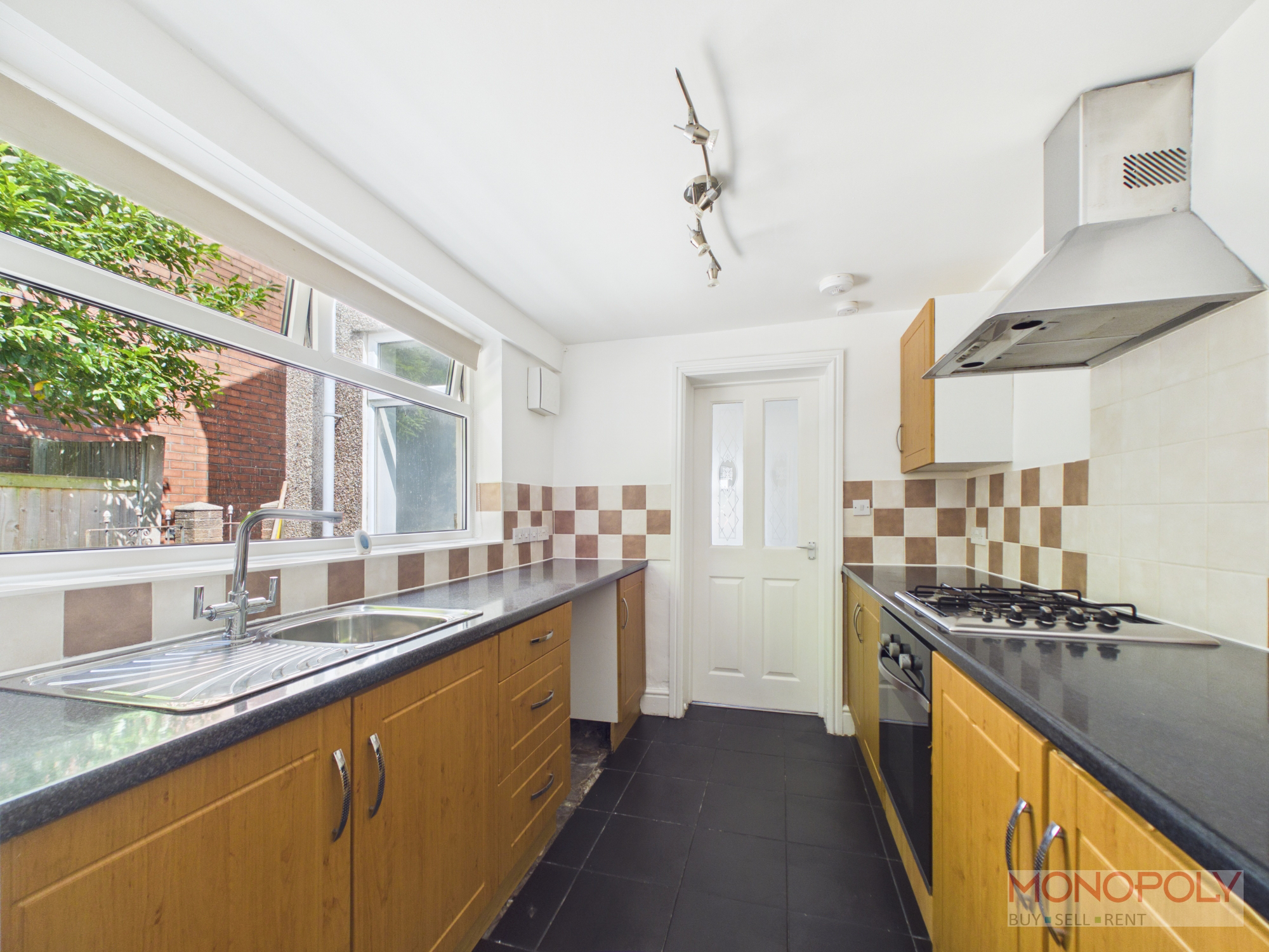 Clayton Road, Pentre Broughton, LL11, photo 8