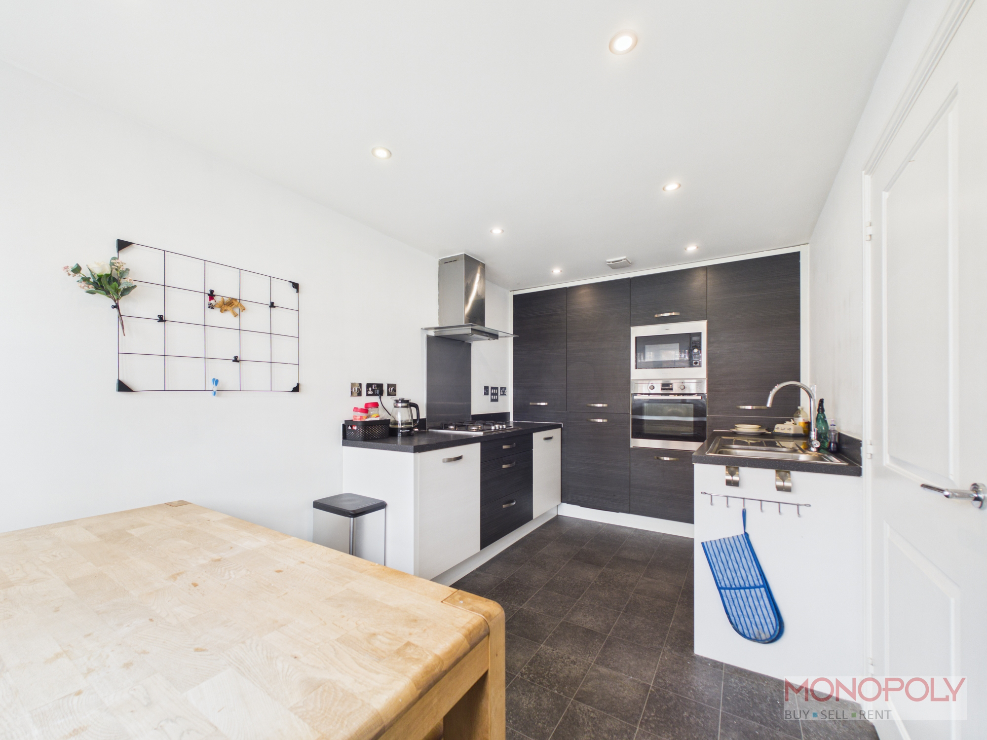 Malham Court, Gwersyllt, LL11, photo 5
