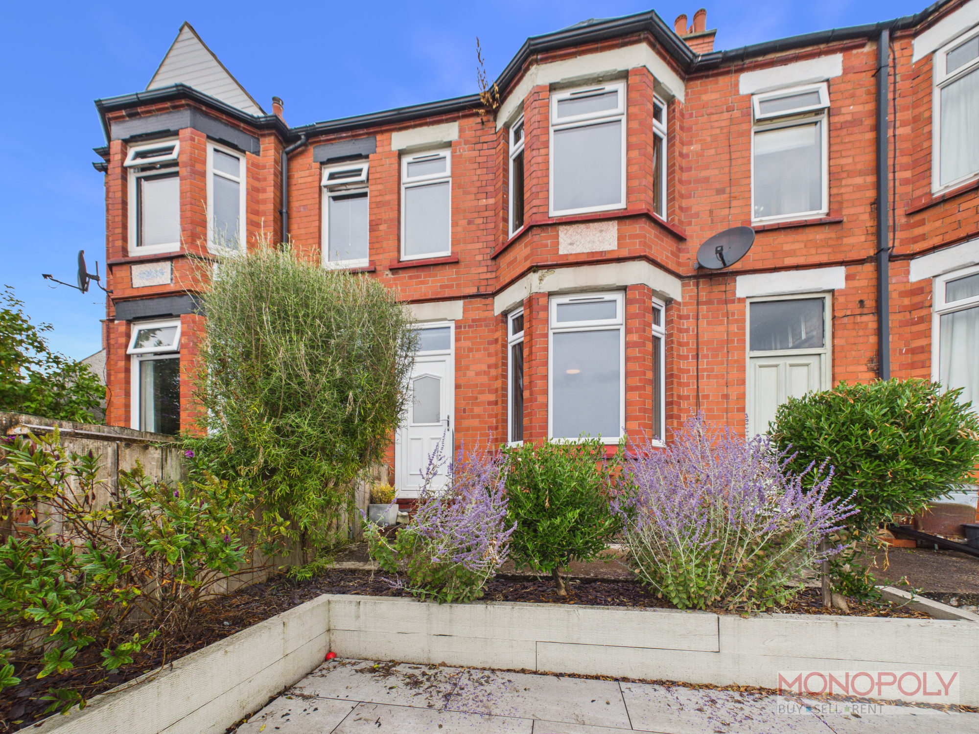 South Lane, Ponciau, LL14