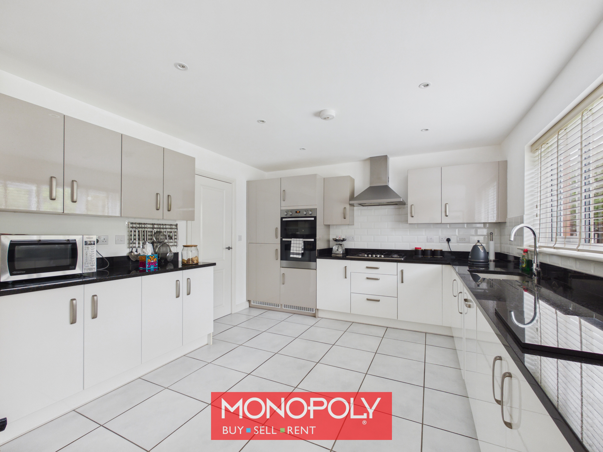 Holly Court, St. Asaph, LL17, photo 10