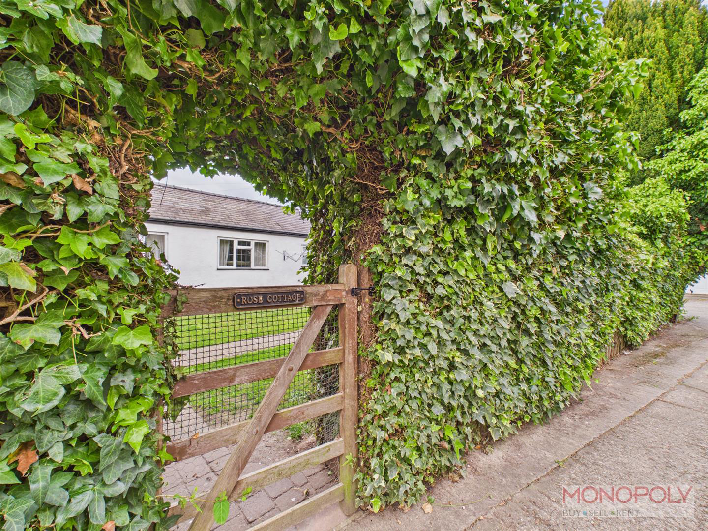 Narrow Lane, Gresford, LL12, photo 26