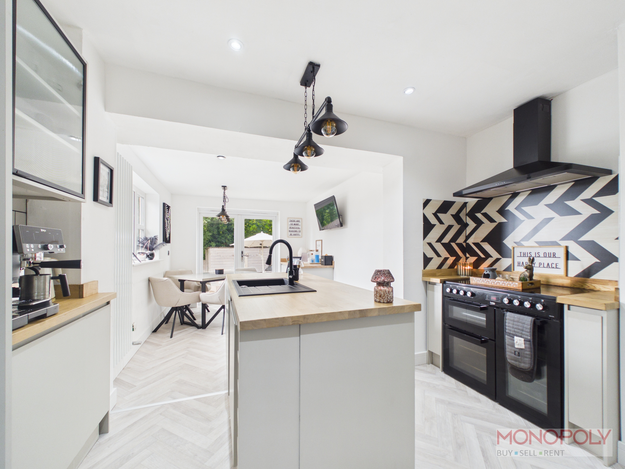 Wrexham Road, Cefn-Y-Bedd, LL12, photo 2
