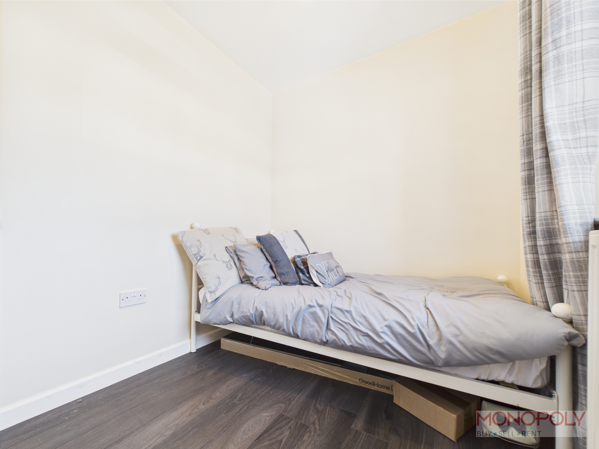 Sixth Avenue, Llay, LL12, photo 8