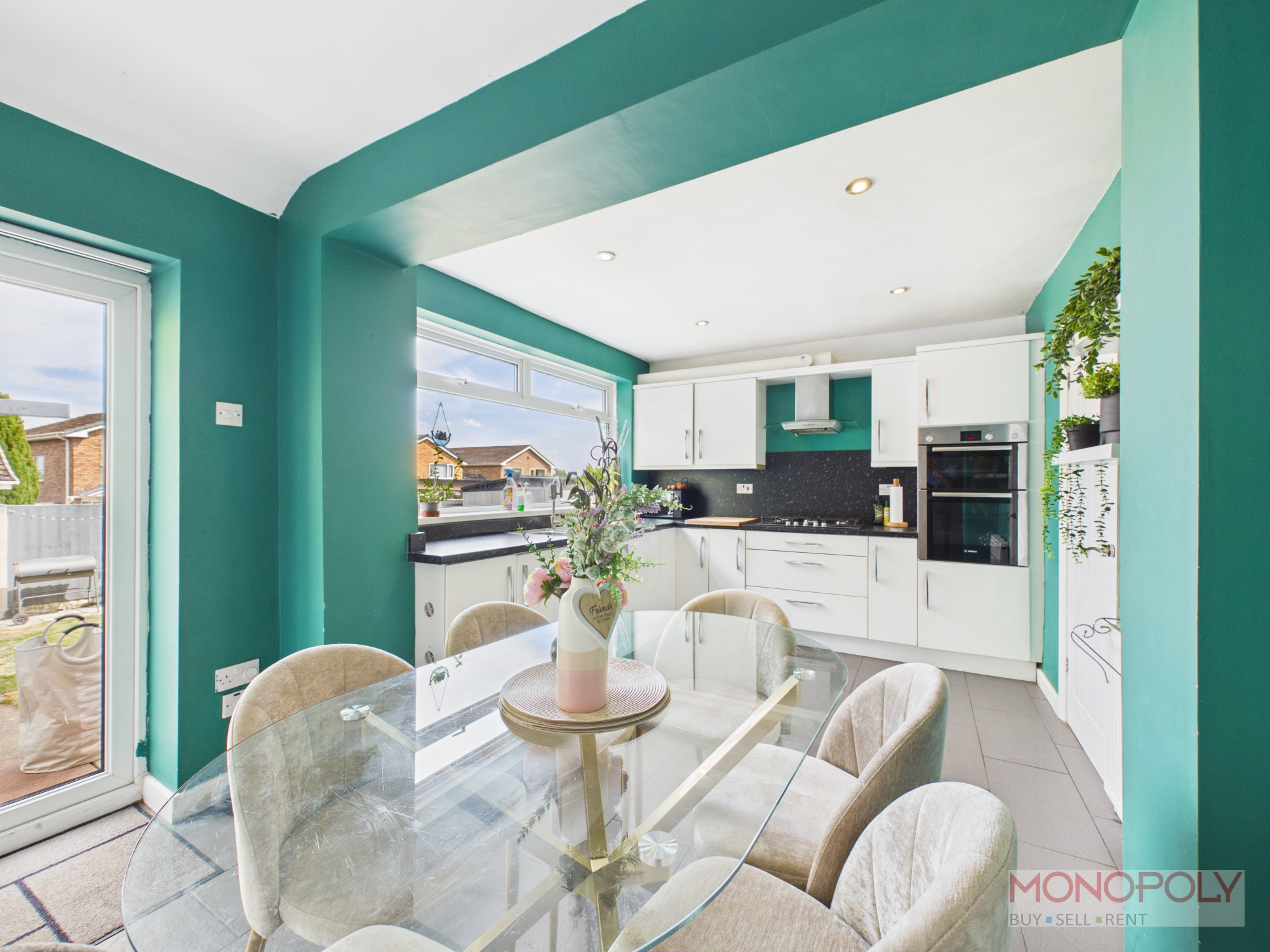 Yorke Avenue, Marchwiel, LL13, photo 7