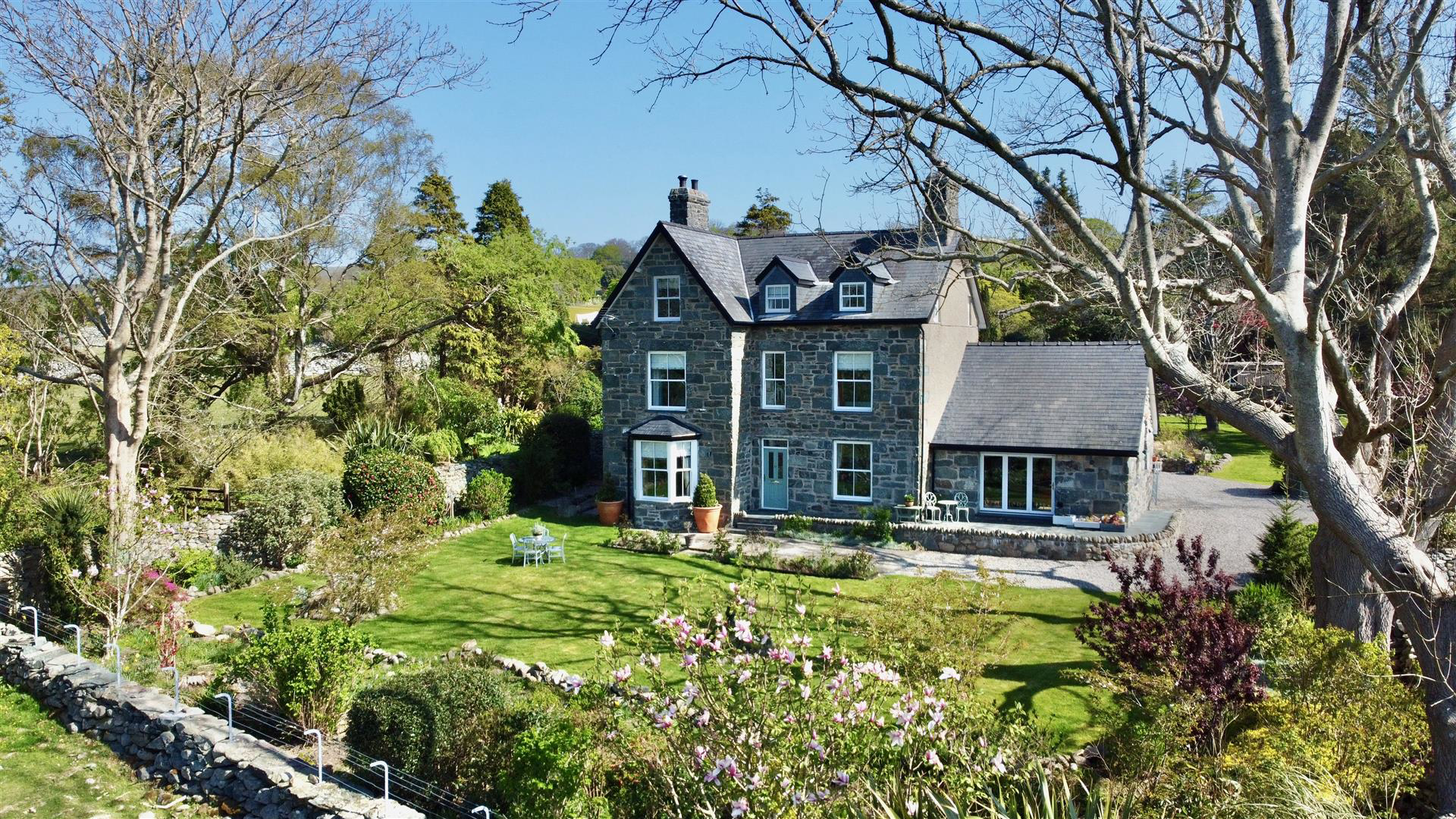 Dyffryn Ardudwy, LL44