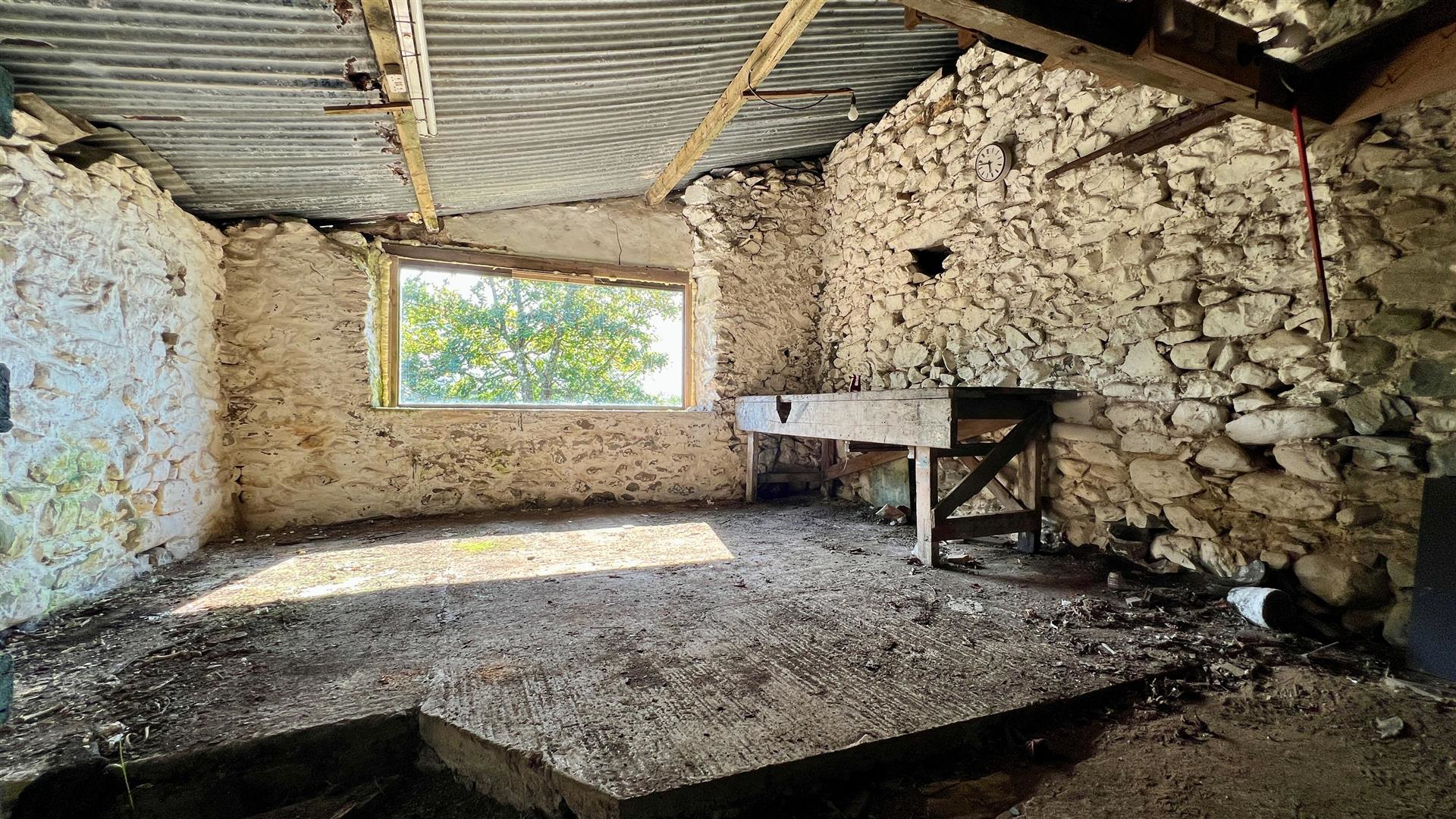 Photo 18