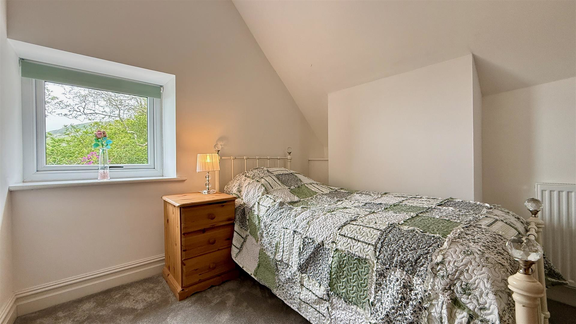bed 4
