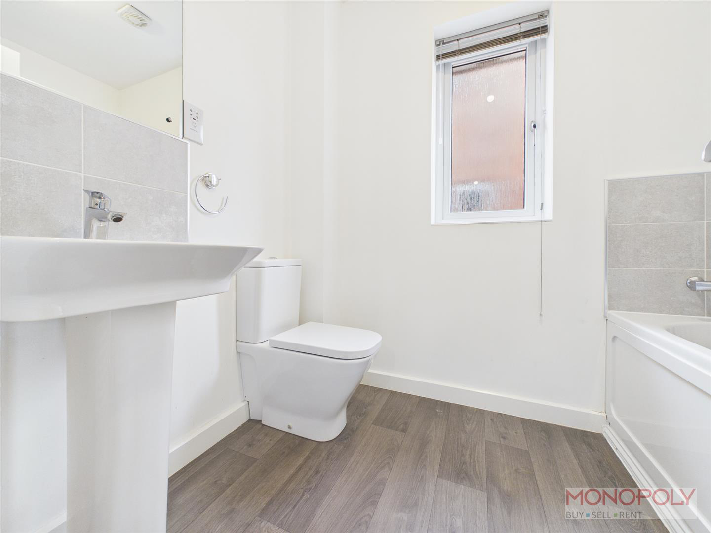 Moss Wood Court, New Broughton, LL11, photo 16
