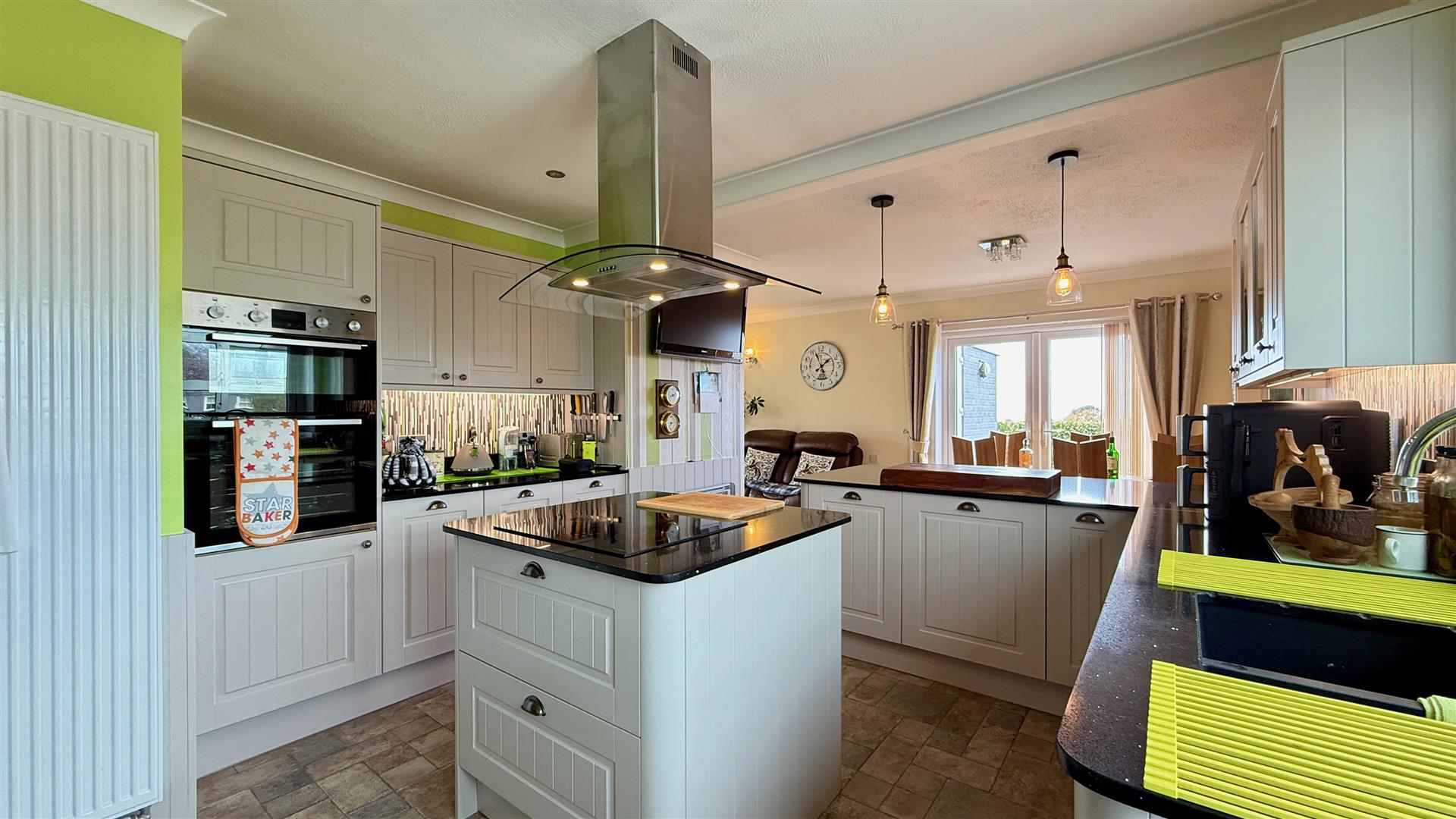 Ffordd Glan Mor, Talybont, LL43, photo 10