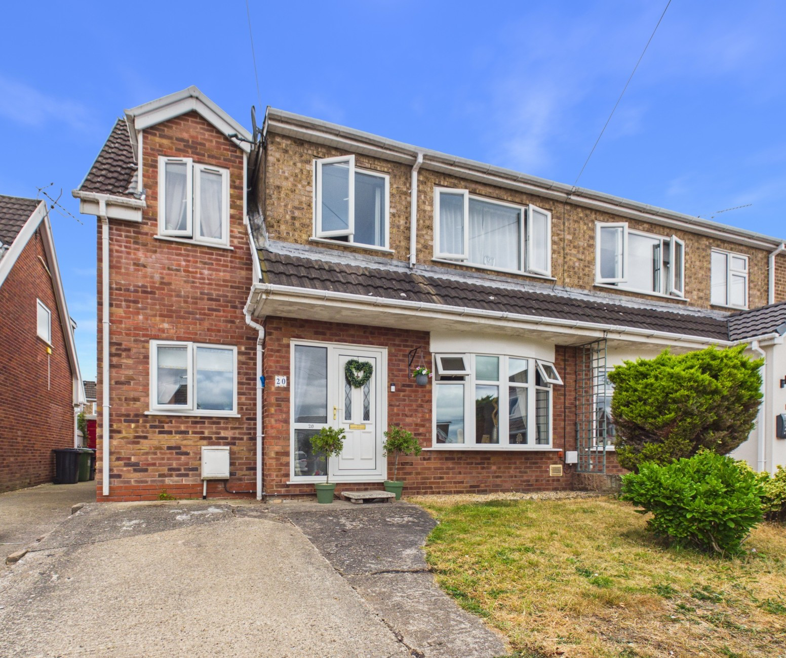 Cedar Close, Bradley, LL11