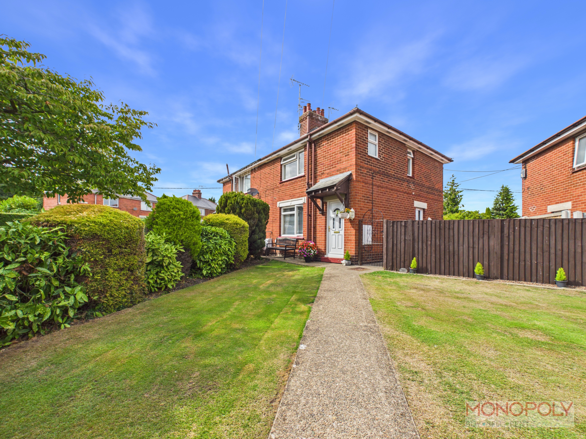 East Avenue, Ruabon, LL14
