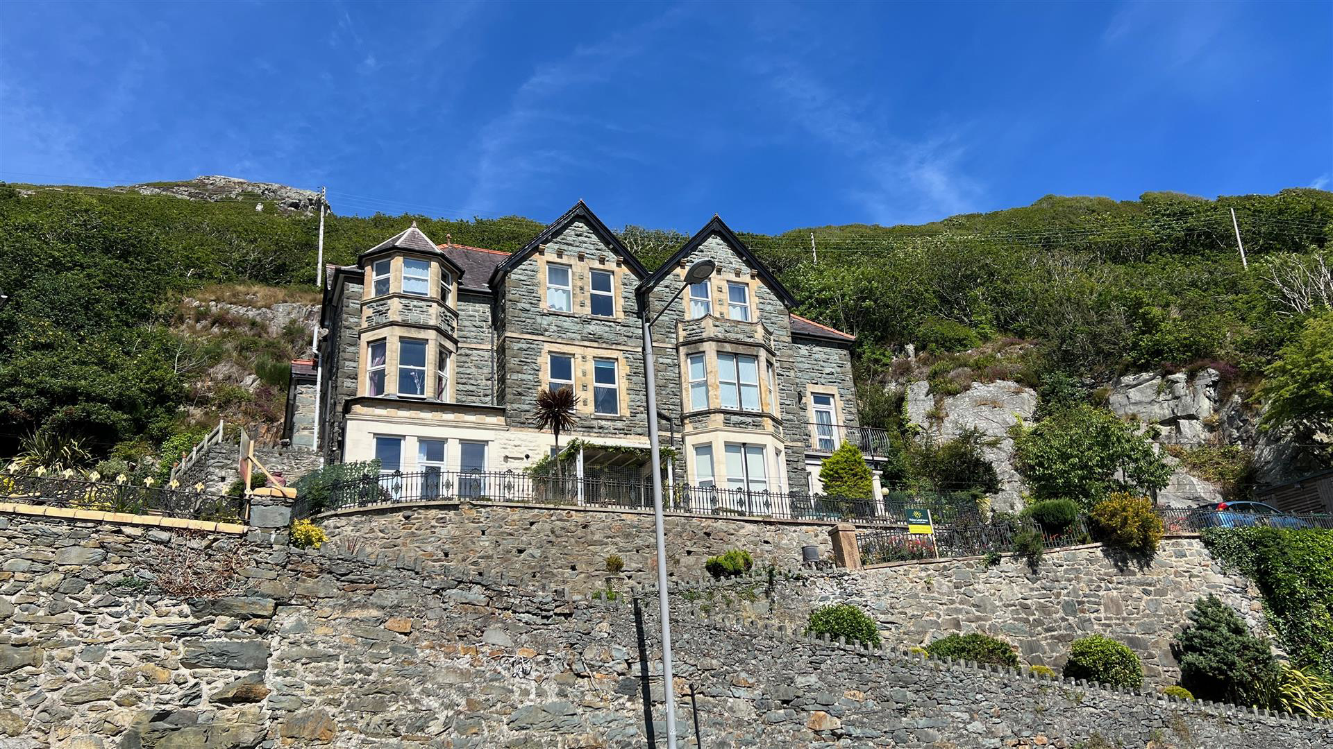 Hendre Hall, Barmouth, LL42