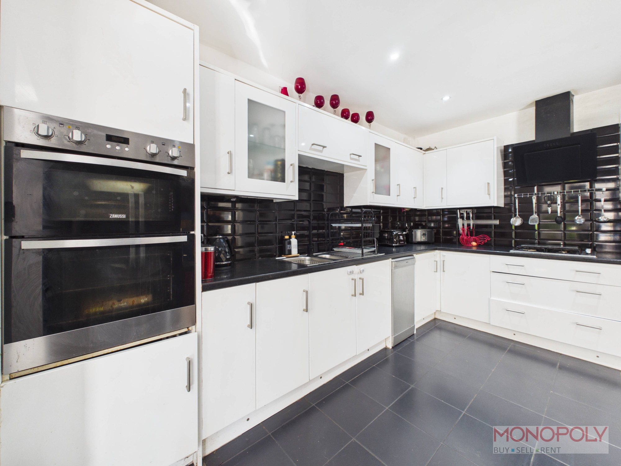 Edinburgh Avenue, Caergwrle, LL12, photo 5