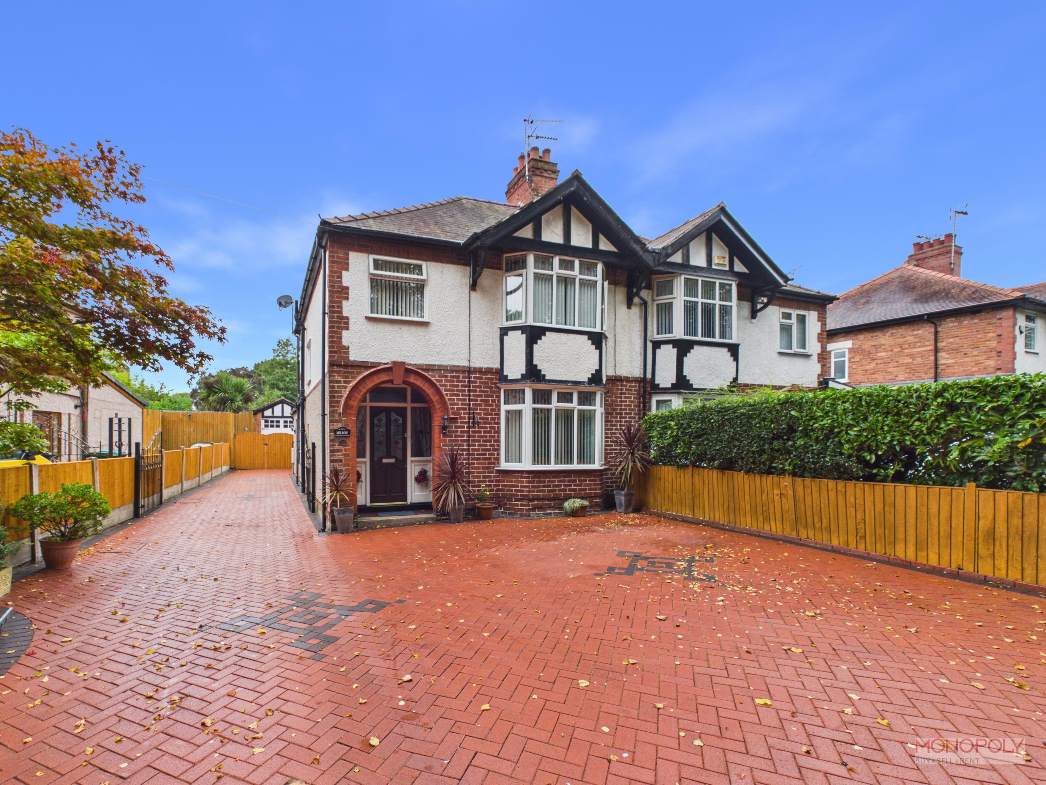 Park Avenue, Wrexham, LL12