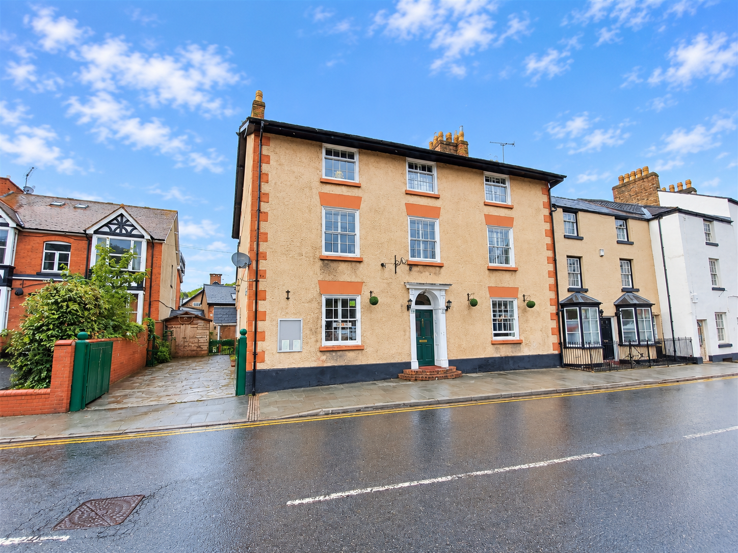 Regent Street, Llangollen, LL20