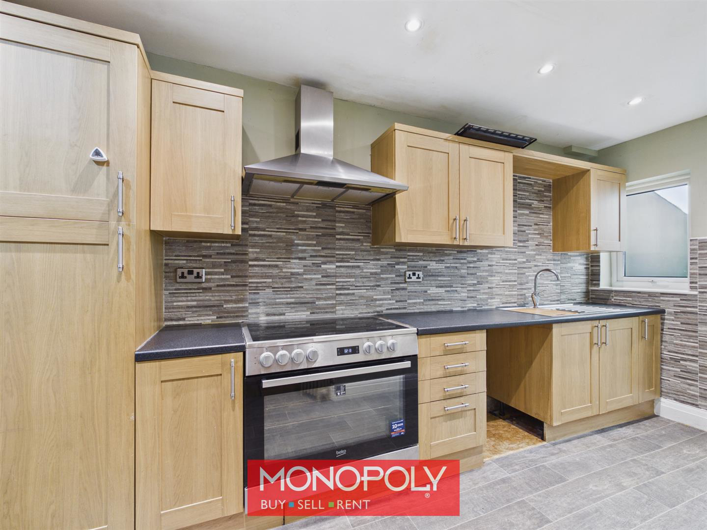 Kensington Avenue, Old Colwyn, LL29, photo 8