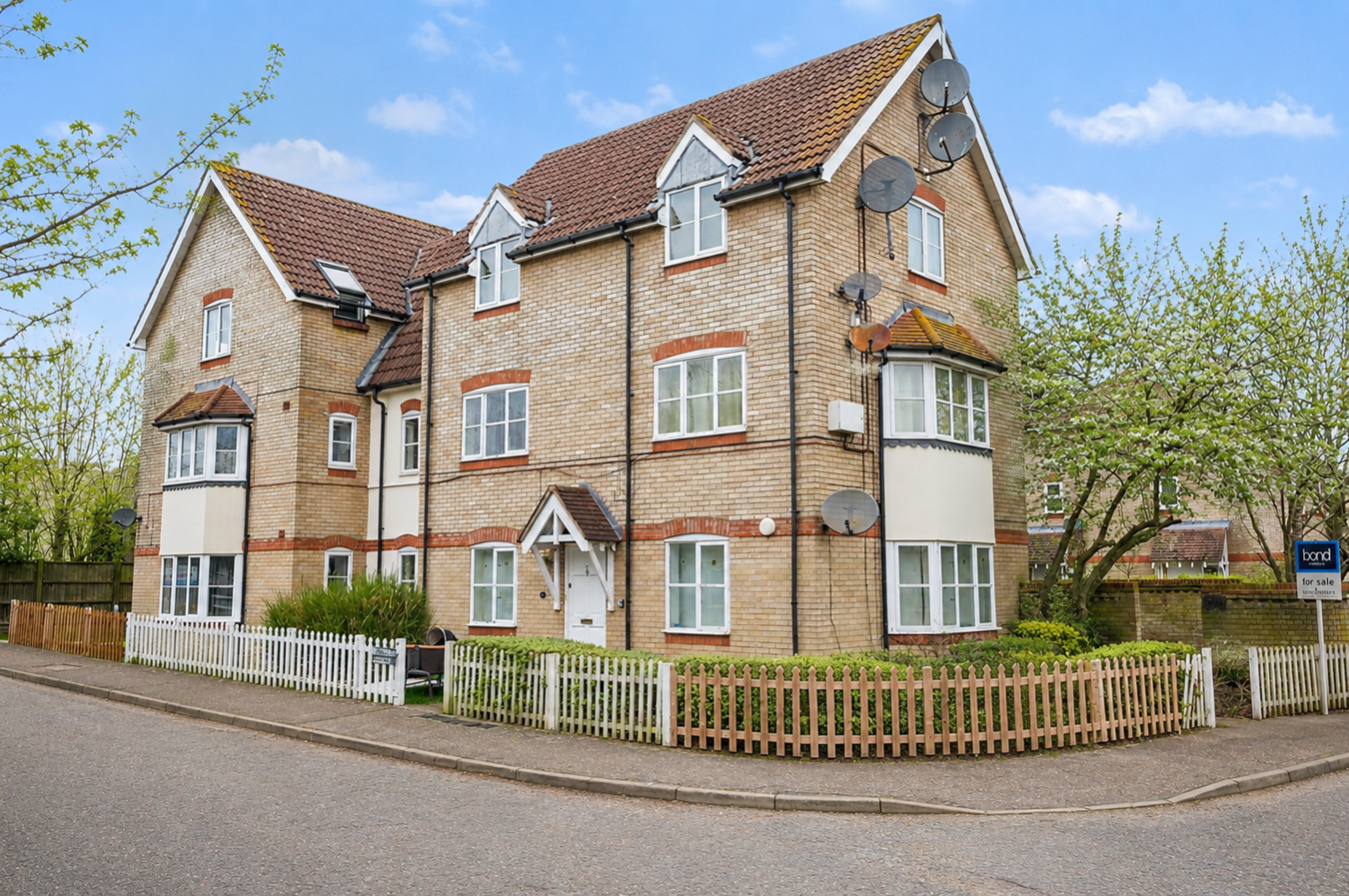 Nash Drive, Broomfield, Chelmsford, CM1