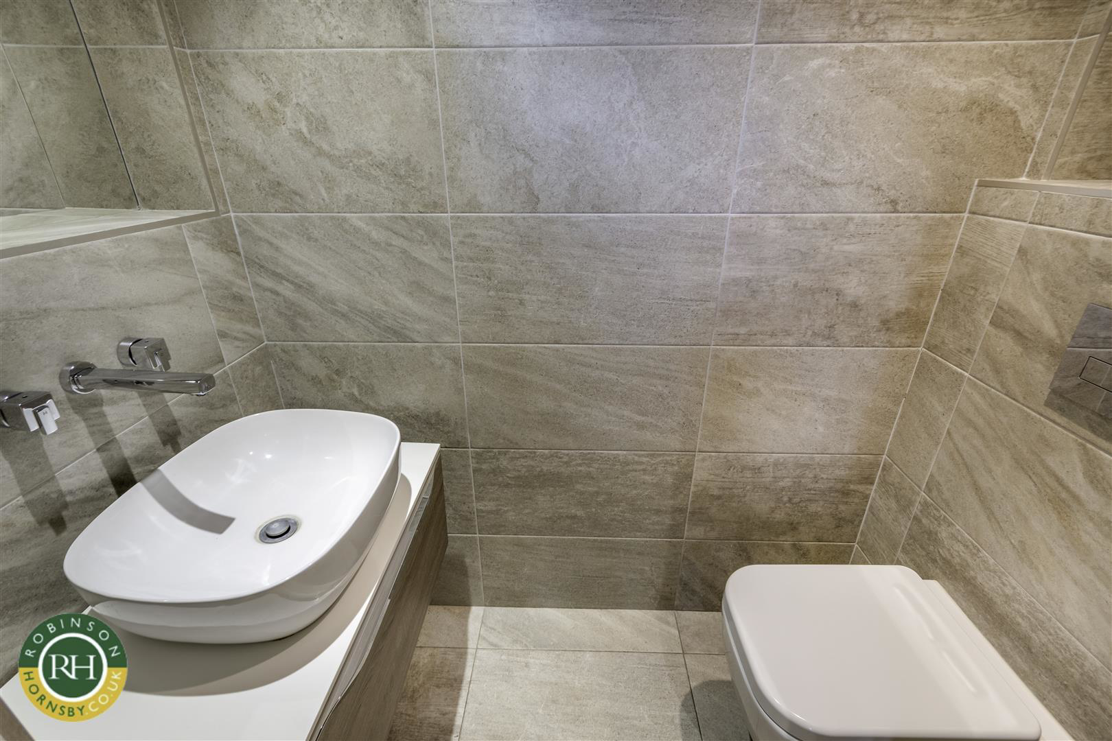 Thorne Road, Doncaster, photo 33