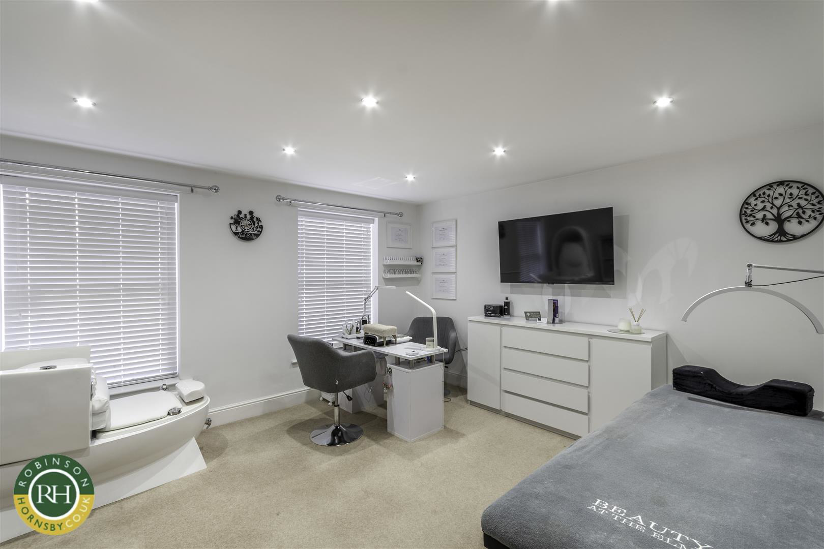 Thorne Road, Doncaster, photo 28