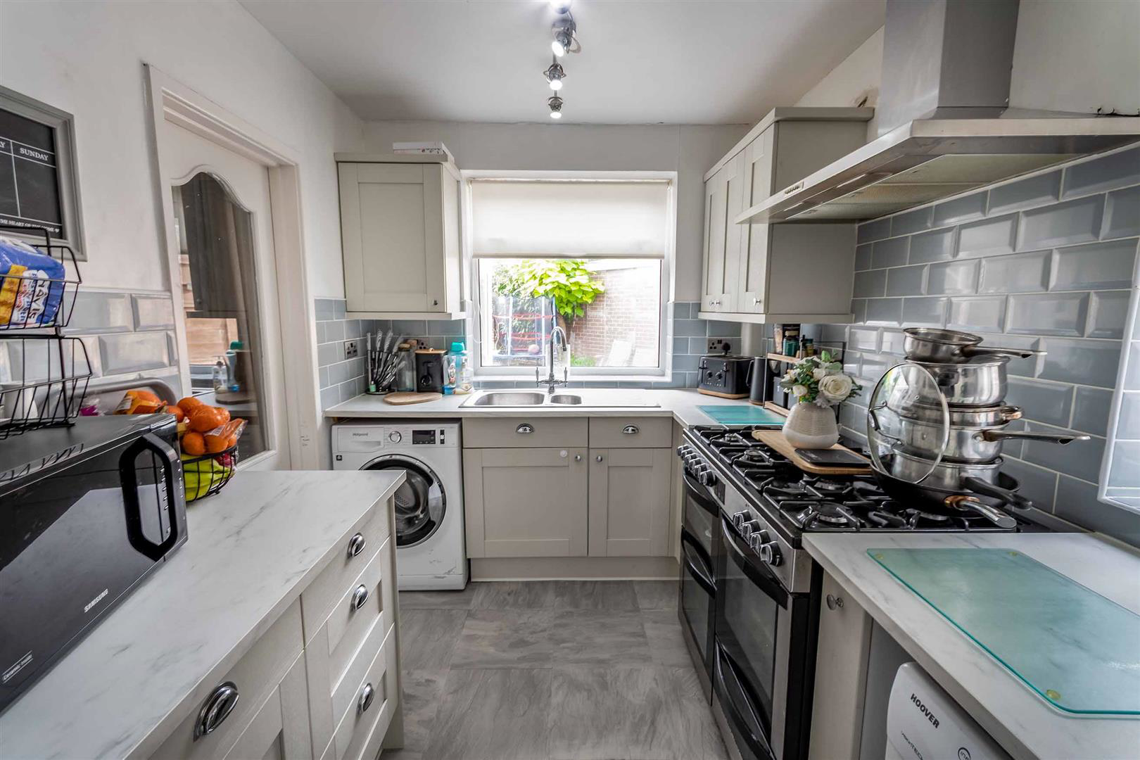 Stapleton Road, Warmsworth, Doncaster, photo 5