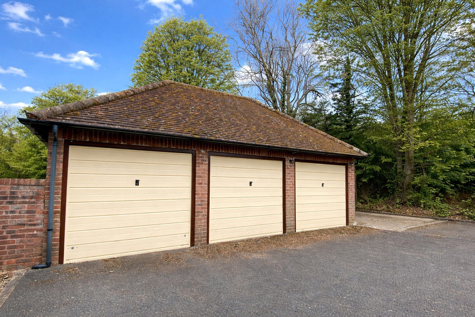The Oaks, Coxcombe Lane, Chiddingfold, Godalming, GU8, photo 12