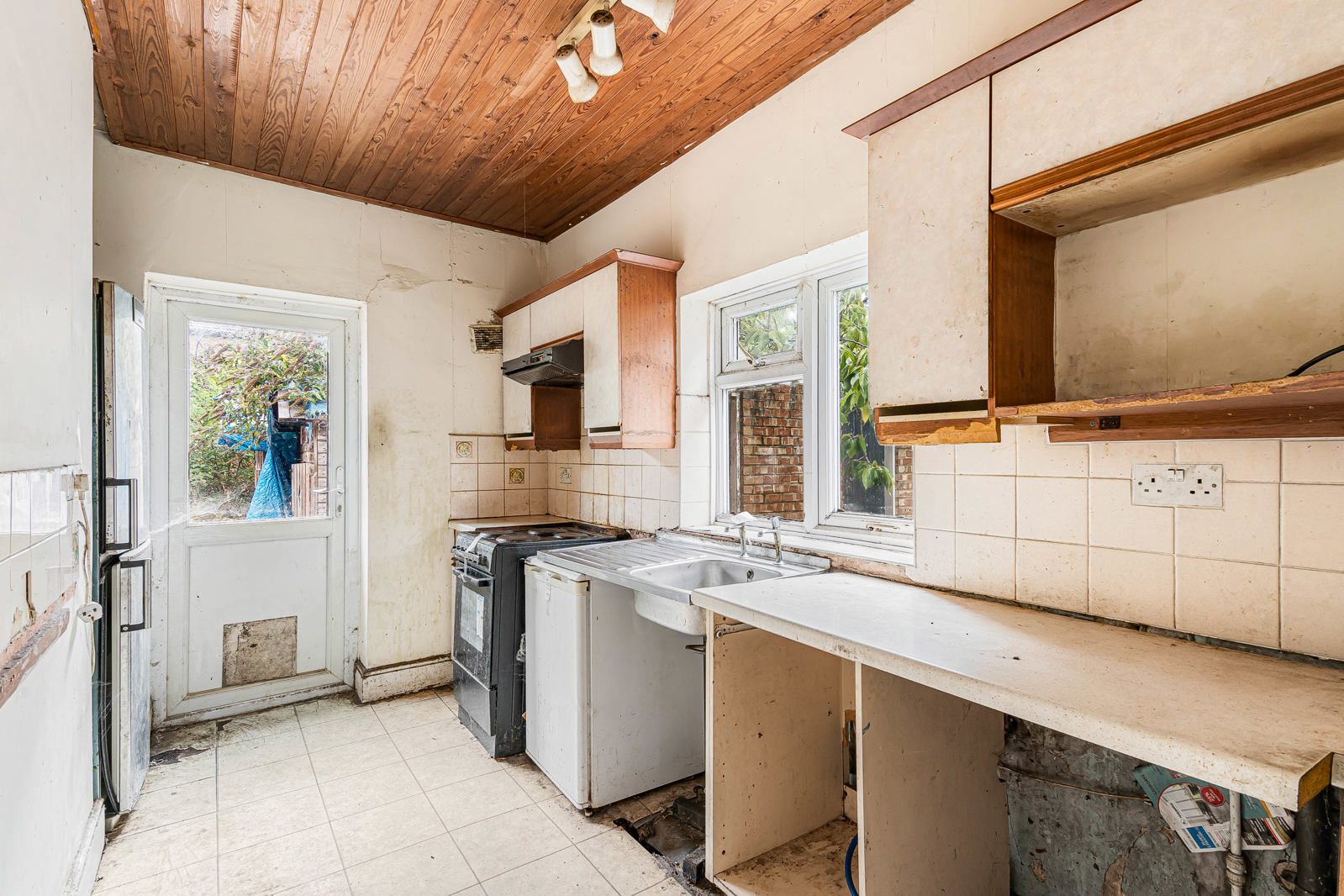 Woking Road, Guildford, Surrey, GU1, photo 3