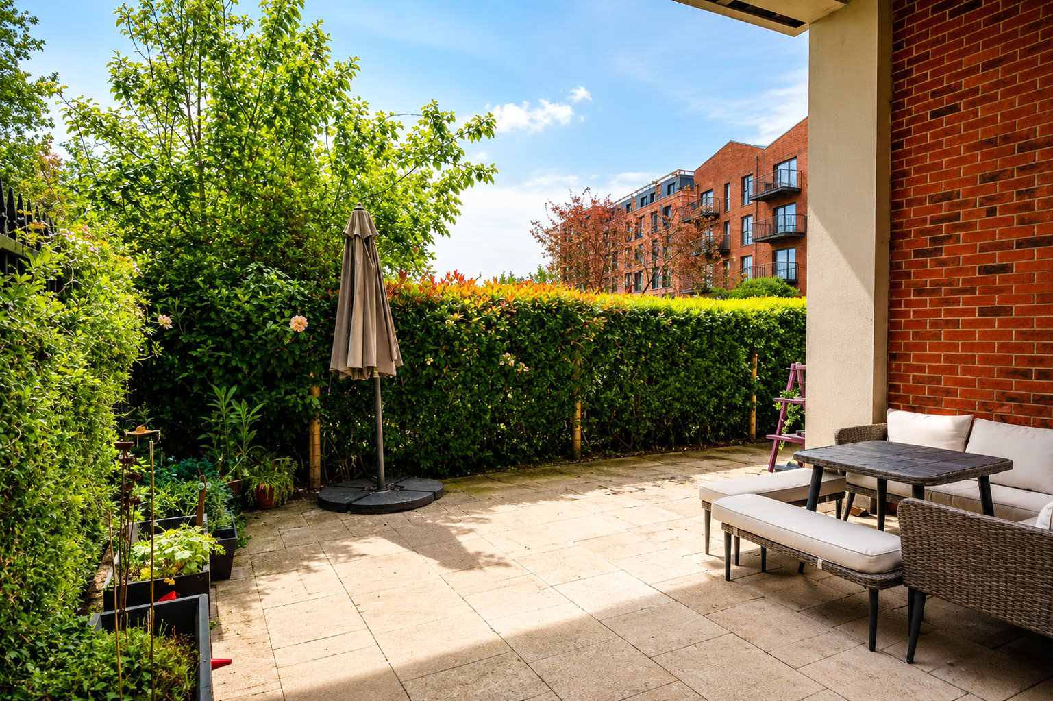 Walnut Tree Close, Guildford, Surrey, GU1, photo 10