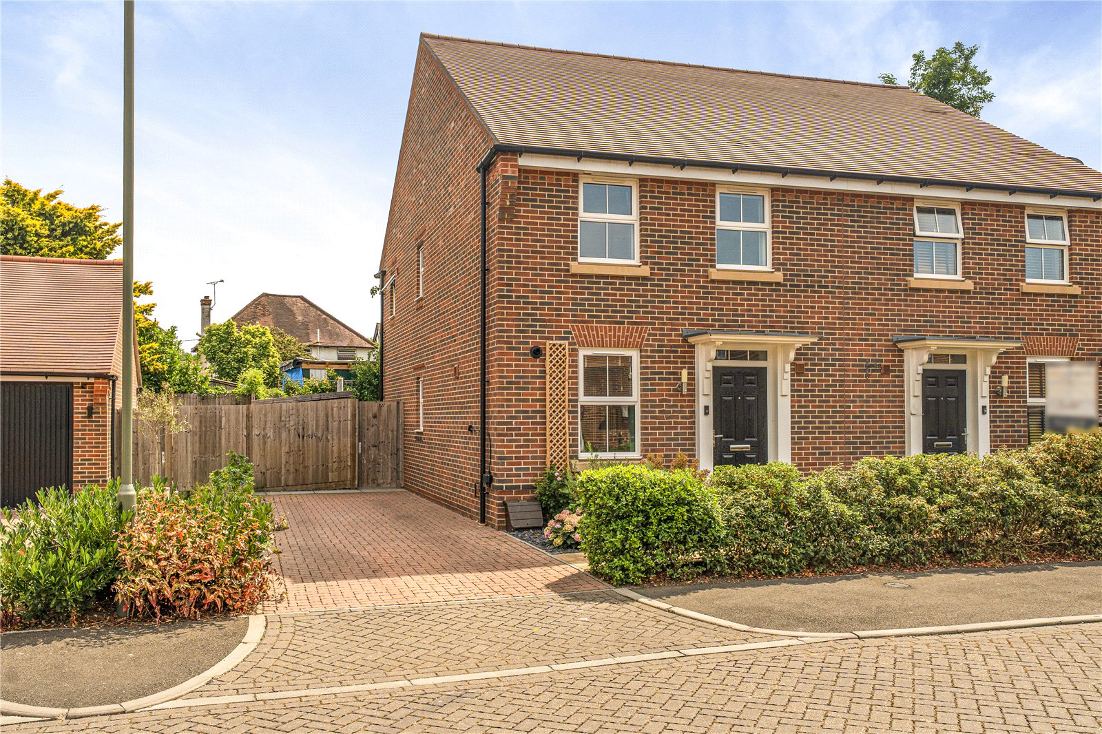Blackburne Way, Tongham, Farnham, Surrey, GU10