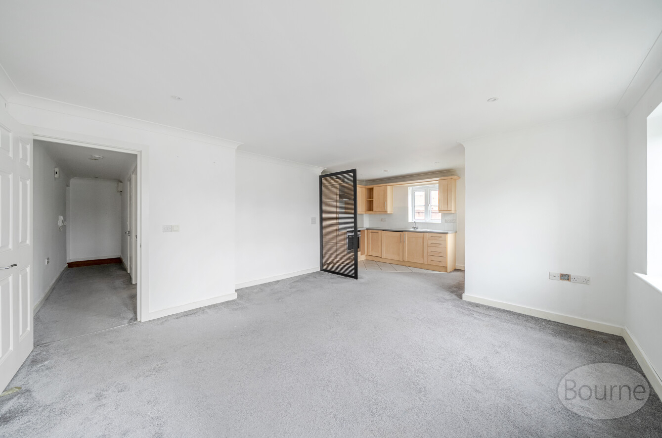 Trafalgar Court, Cobham, Surrey, KT11, photo 6