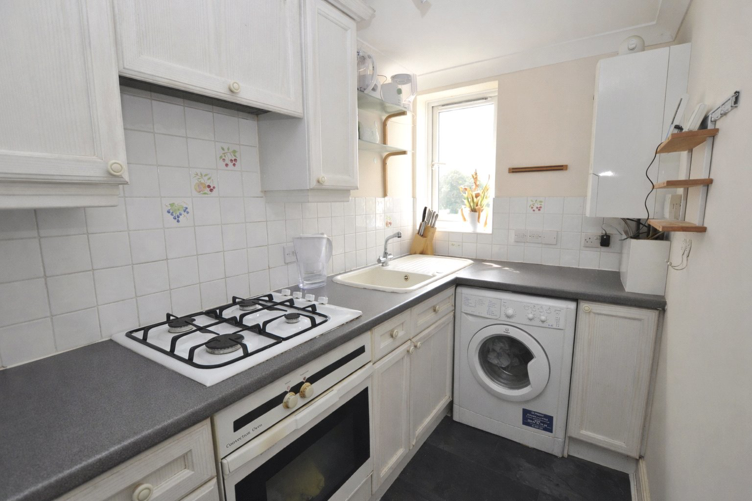Kings Road, Shalford, Guildford, Surrey, GU4, photo 3