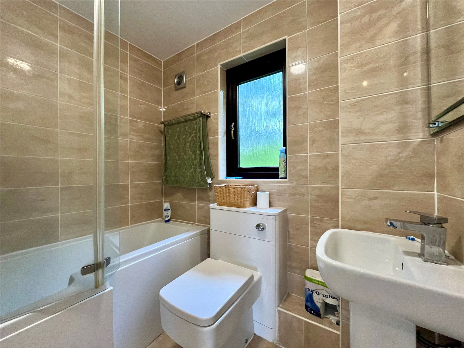 Ladygrove Drive, Guildford, Surrey, GU4, photo 3