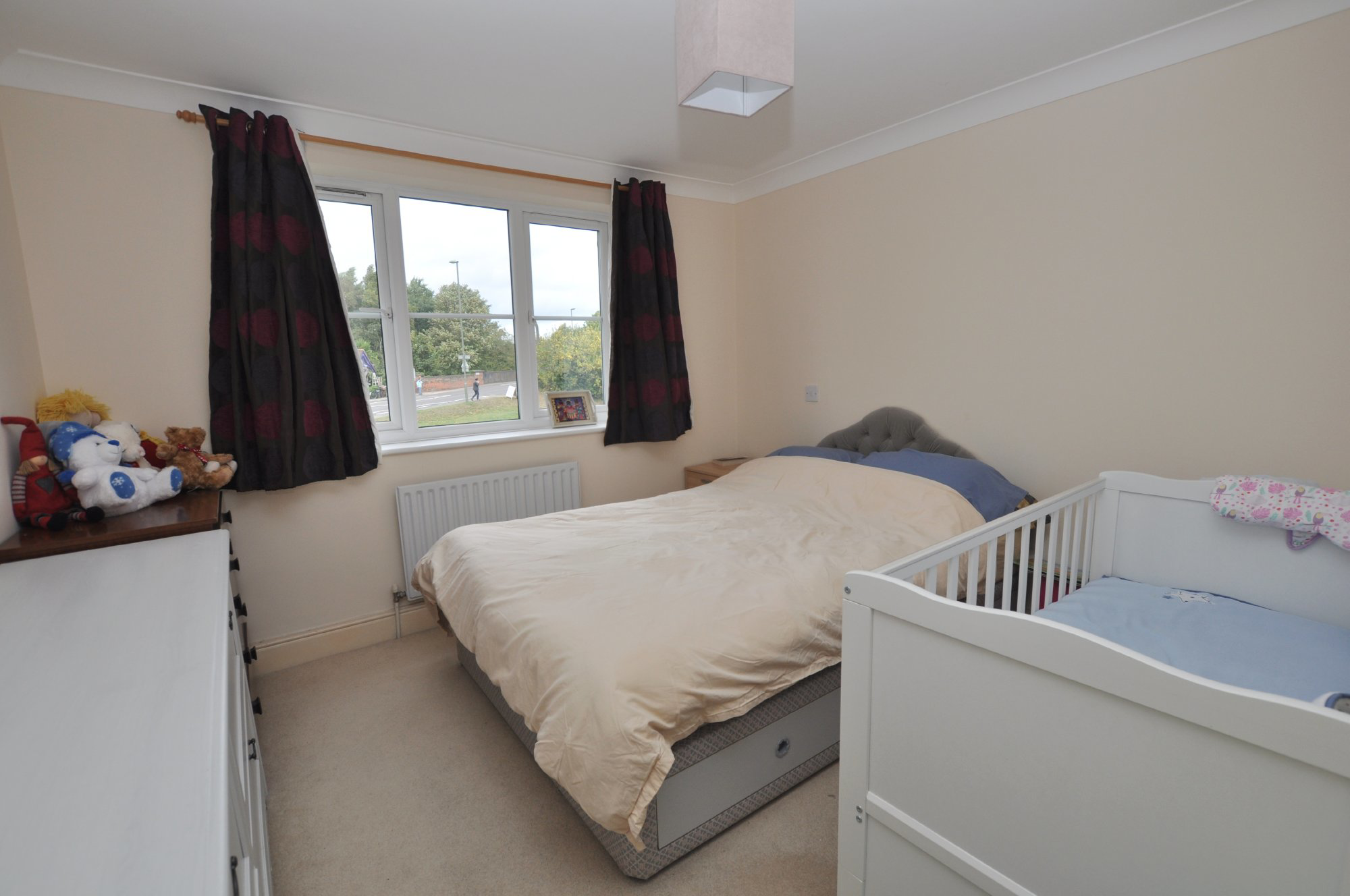 Kings Road, Shalford, Guildford, Surrey, GU4, photo 4