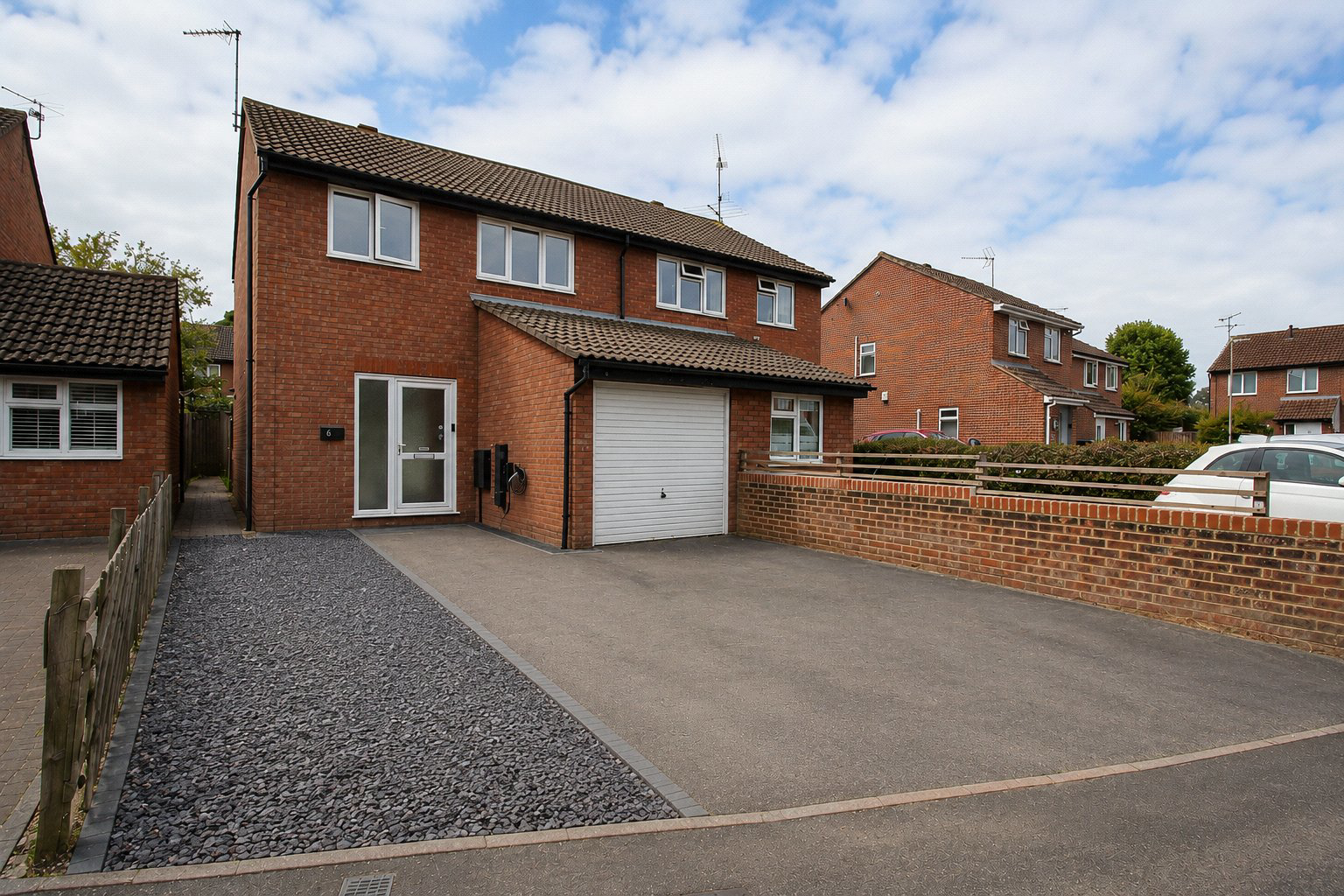 Blackthorne Close, Bordon, Hampshire, GU35