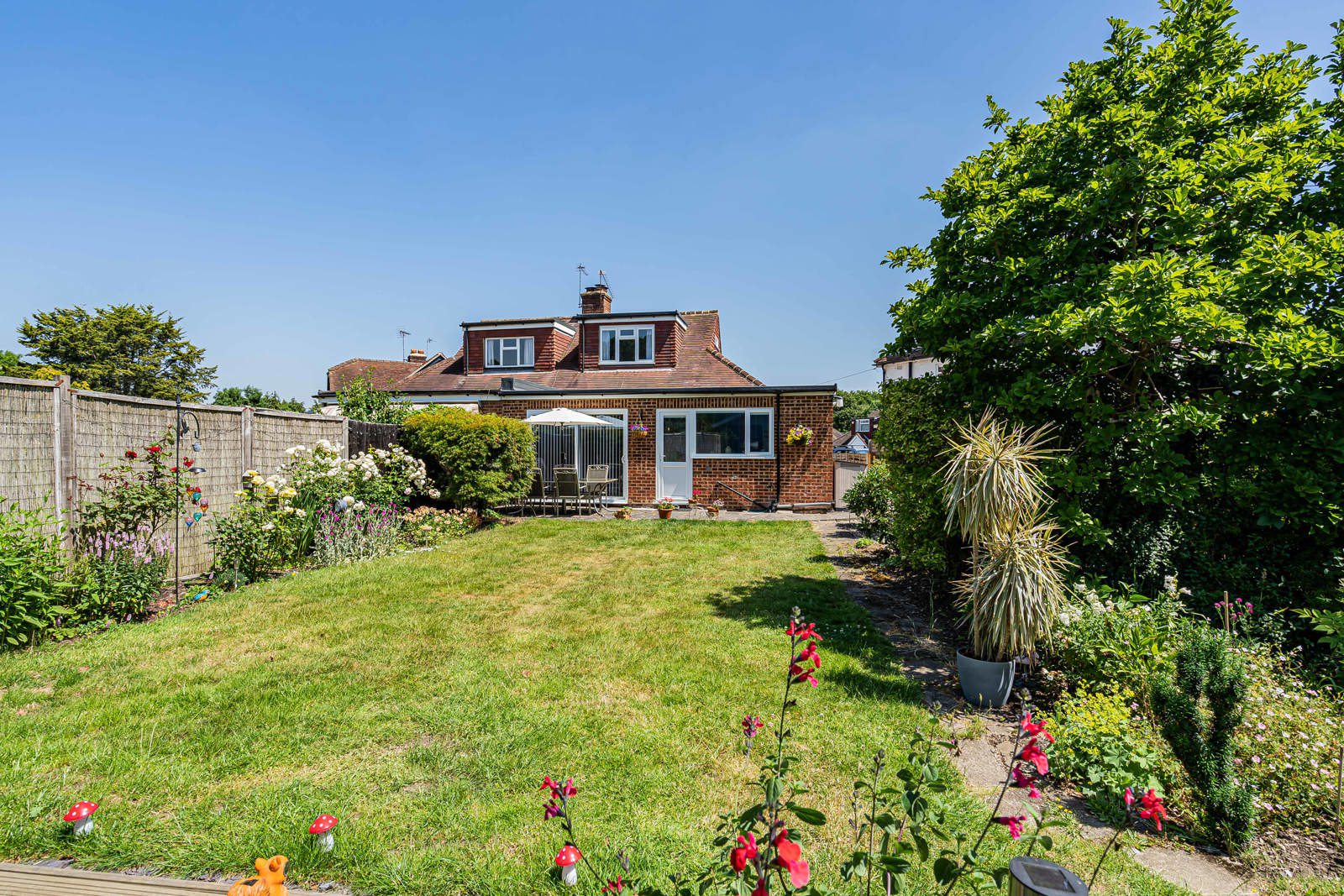 Downsview Close, Downside, Cobham, Surrey, KT11, photo 4
