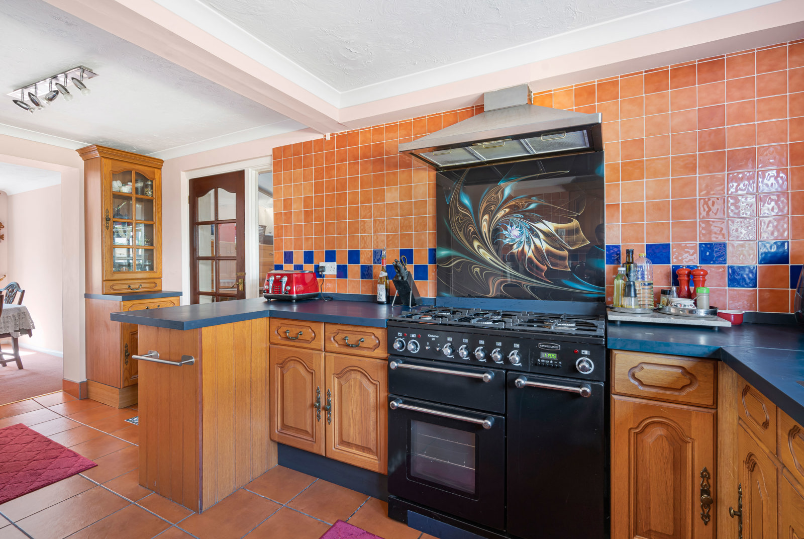 Santina Close, Farnham, Surrey, GU9, photo 4