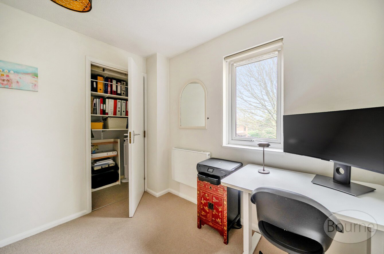 Tolvaddon Close, Goldsworth Park, Woking, Surrey, GU21, photo 20
