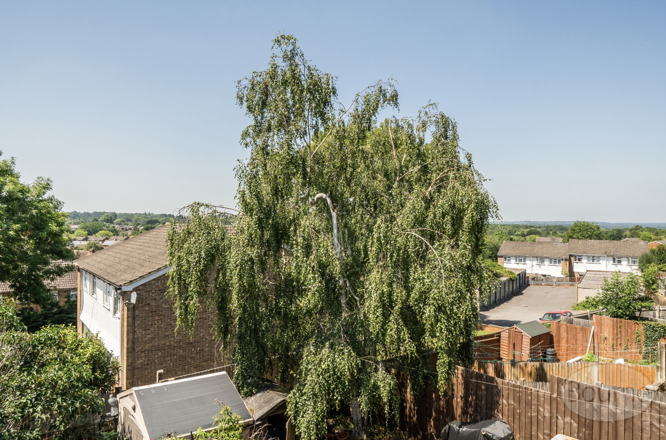 Park Barn Drive, Guildford, Surrey, GU2, photo 17