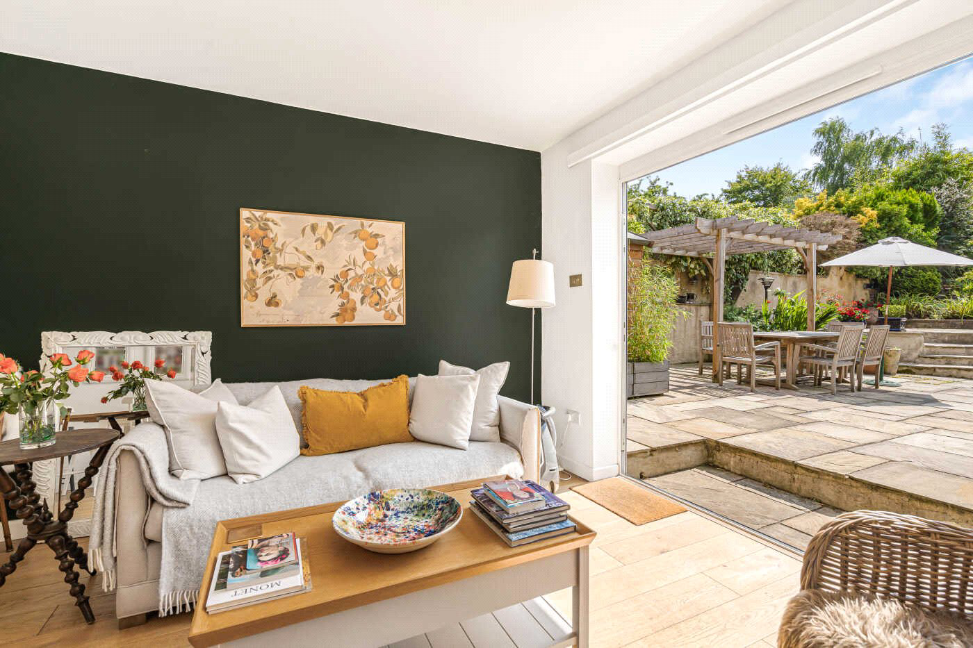 Sands Road, The Sands, Farnham, Surrey, GU10, photo 2