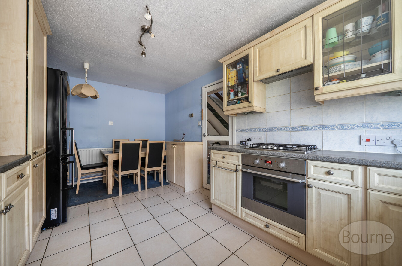 Park Barn Drive, Guildford, Surrey, GU2, photo 7