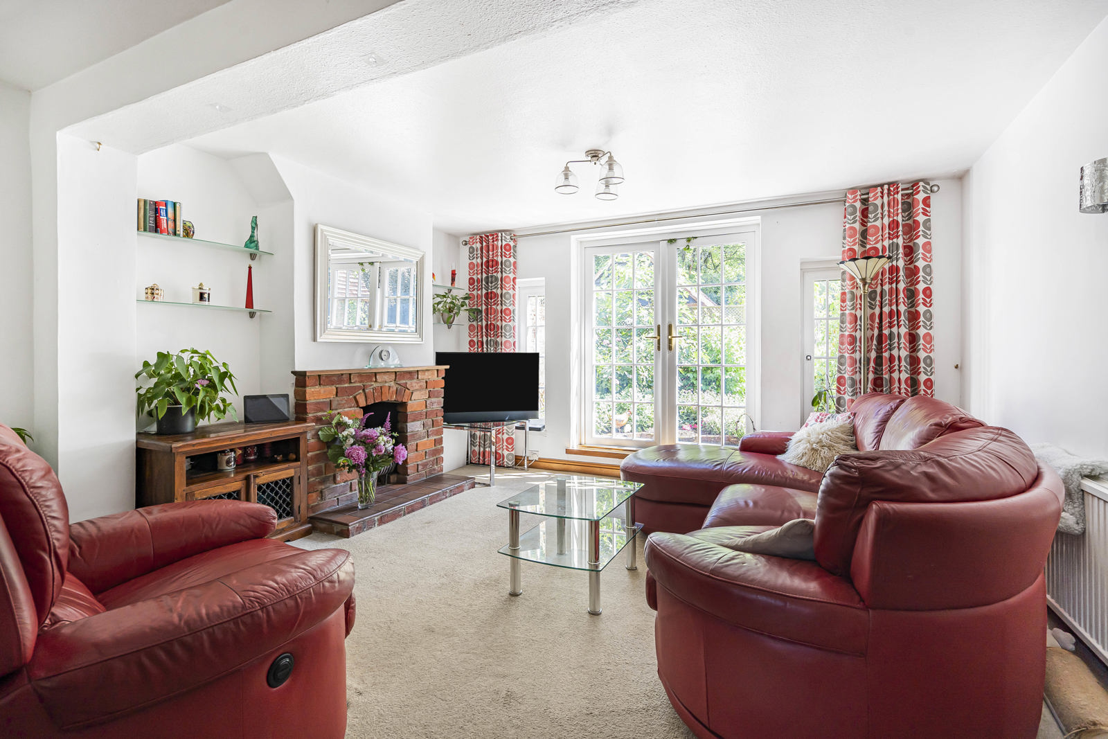 Littleworth Road, The Sands, Farnham, Surrey, GU10, photo 2