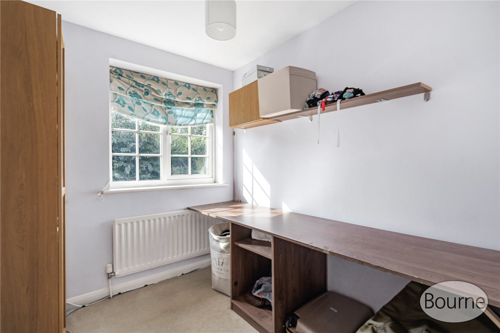 Regalfield Close, Guildford, Surrey, GU2, photo 8