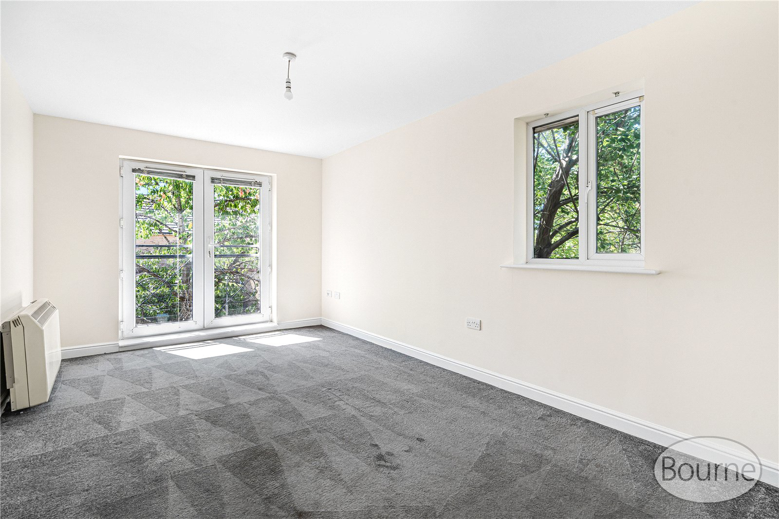 Woodlands Close, Guildford, Surrey, GU1, photo 2