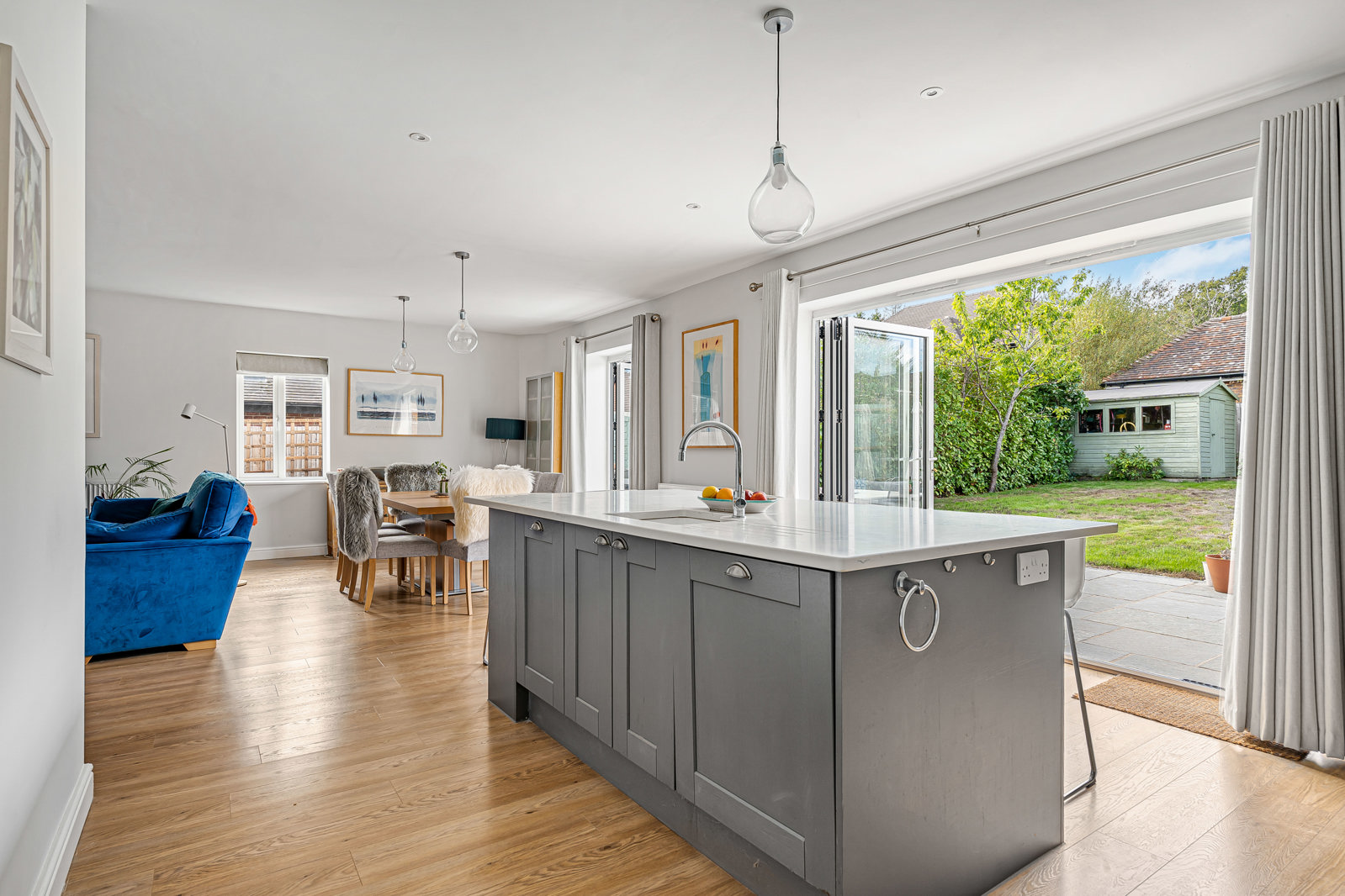 Farnham Road, Holt Pound, Farnham, Hampshire, GU10, photo 17