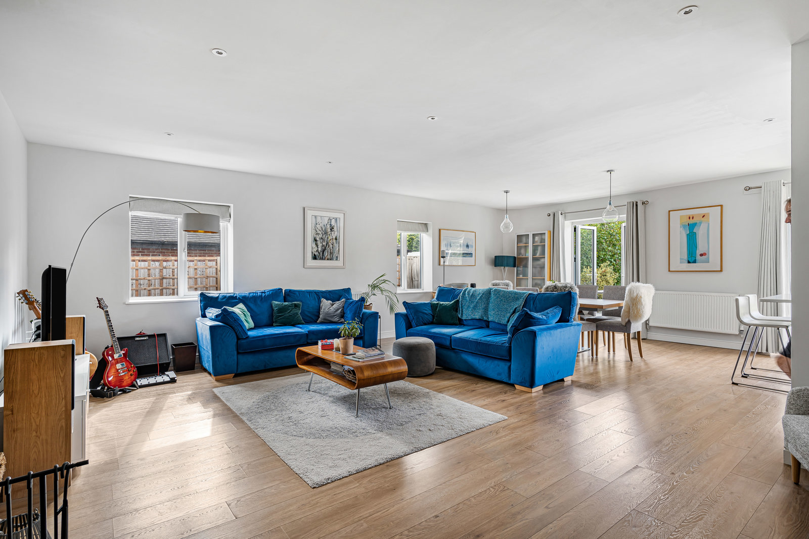 Farnham Road, Holt Pound, Farnham, Hampshire, GU10, photo 2