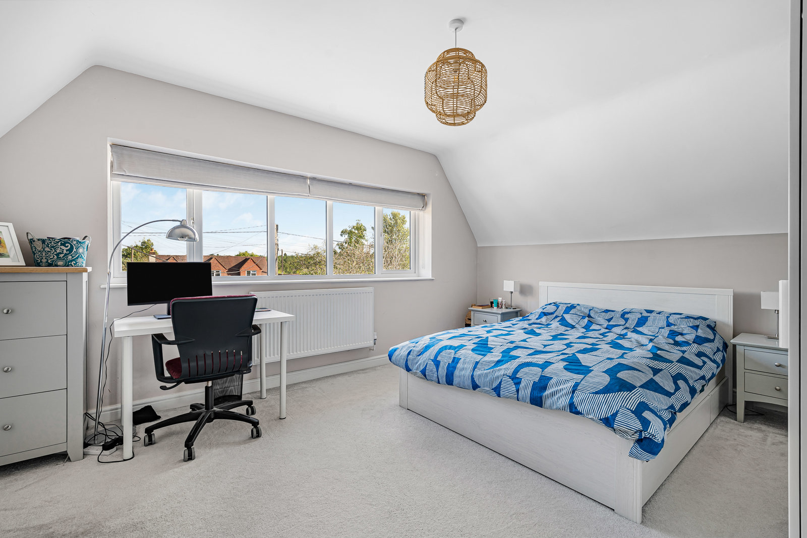 Farnham Road, Holt Pound, Farnham, Hampshire, GU10, photo 7