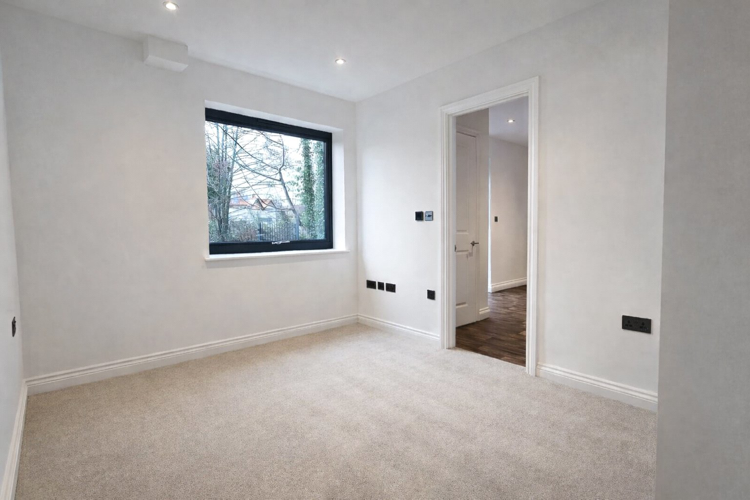 Flambard Way, Godalming, Surrey, GU7, photo 6